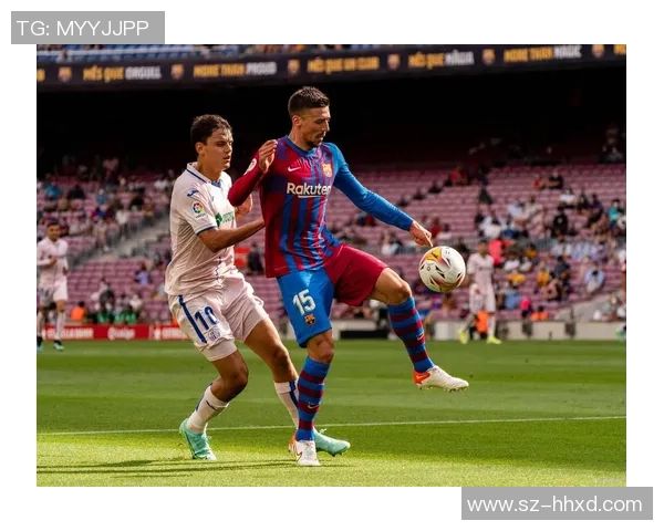 巴萨与尤文图斯在欧洲赛场的激烈对决场地分析与历史回顾 巴萨与尤文图斯在欧洲赛场的激烈对决场地分析与历史回顾