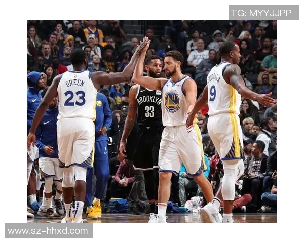 火箭队与勇士队激战正酣无插件直播全程呈现精彩瞬间 火箭队与勇士队激战正酣无插件直播全程呈现精彩瞬间