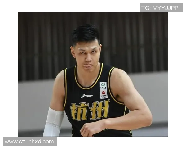 许钟豪的成长之路：从青涩少年到职场精英的蜕变与奋斗